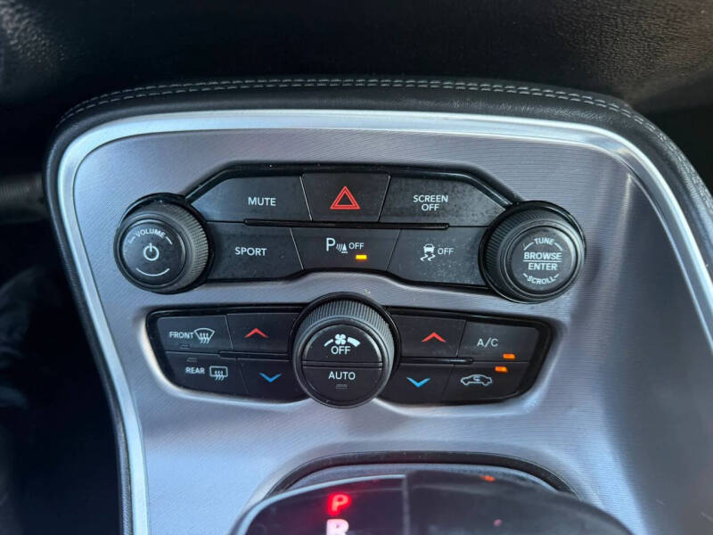 2020 Dodge Challenger SXT