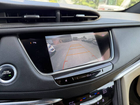 2017 Cadillac XT5