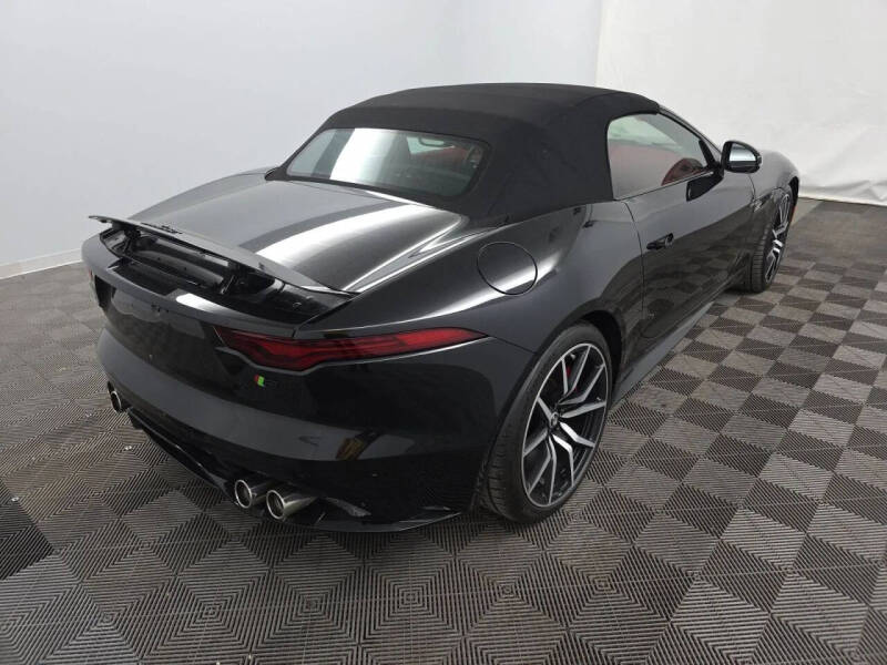 2023 Jaguar F-TYPE R