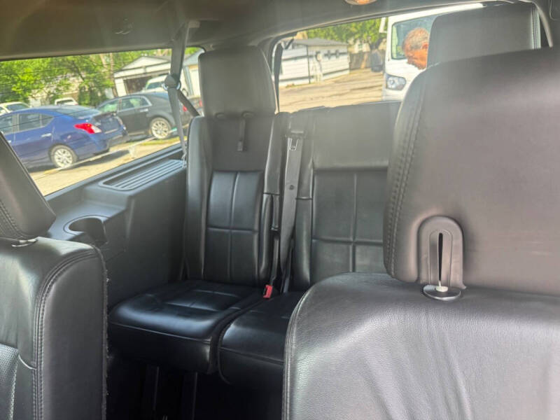 2011 Lincoln Navigator L