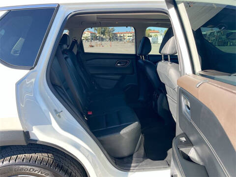 2021 Nissan Rogue SL