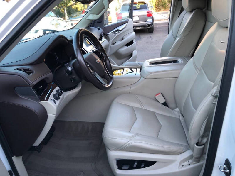 2016 Cadillac Escalade ESV Standard