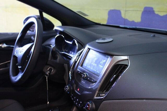 2018 Chevrolet Cruze LT Auto