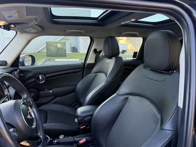 2017 MINI Hardtop 4 Door Cooper