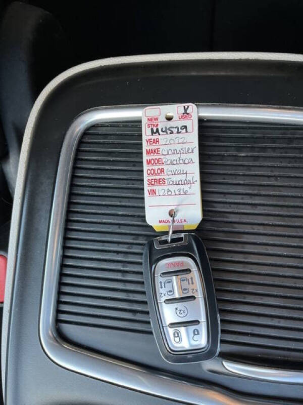 2022 Chrysler Pacifica Touring L