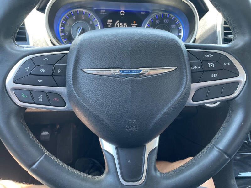 2017 Chrysler 300 Limited