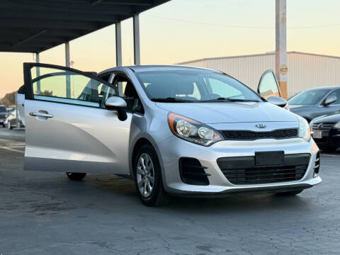 2016 Kia Rio 5-Door LX