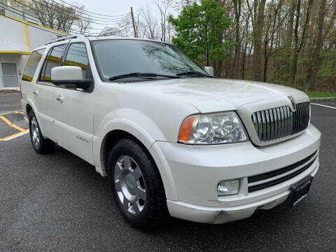 2005 Lincoln Navigator for sale at AUTO TRADE CORP in Nanuet NY