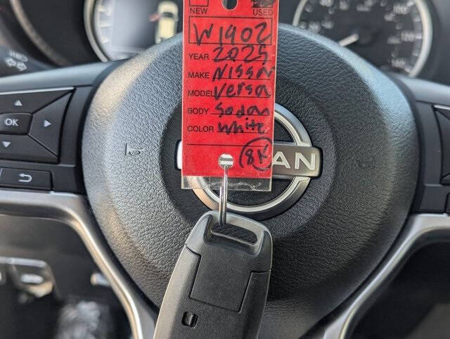 2025 Nissan Versa SR