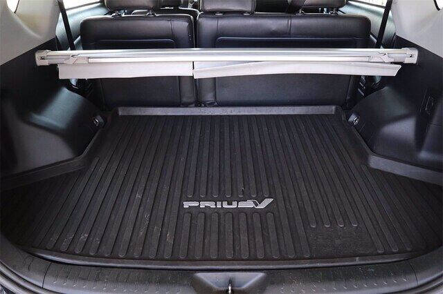 2017 Toyota Prius v Two