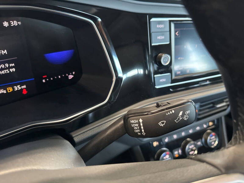 2023 Volkswagen Jetta SE