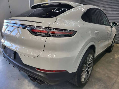 2023 Porsche Cayenne Coupe Platinum Edition
