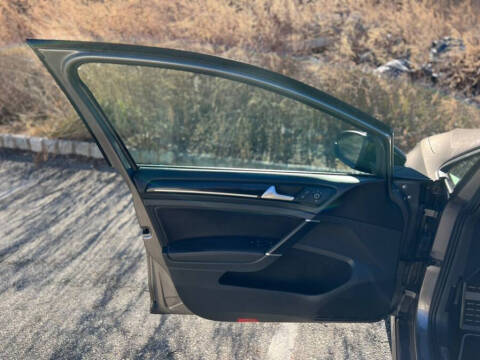 2016 Volkswagen Golf R