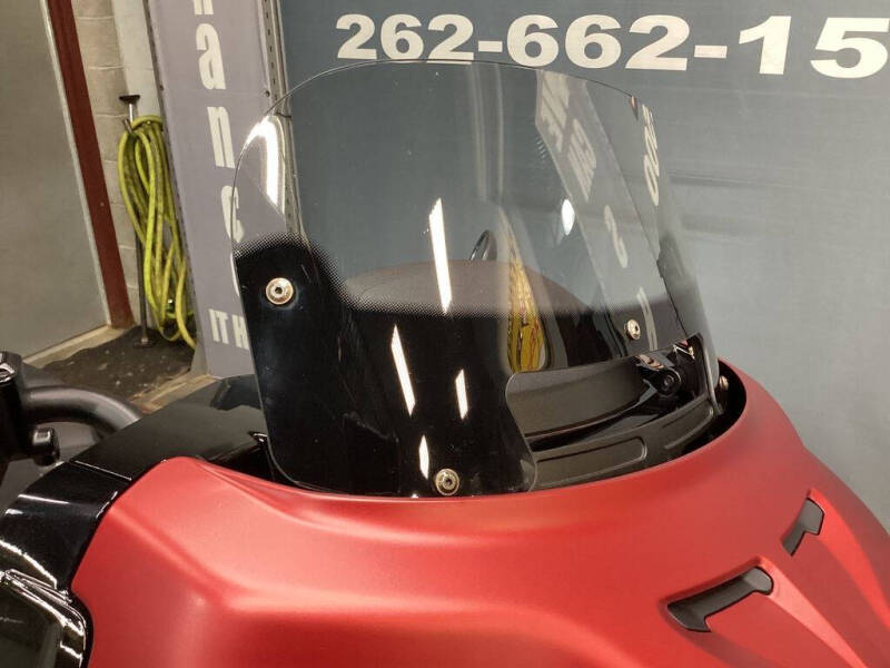 2024 Indian CHALLENGER DARK HORSE WITH POW