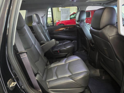 2017 Cadillac Escalade Luxury