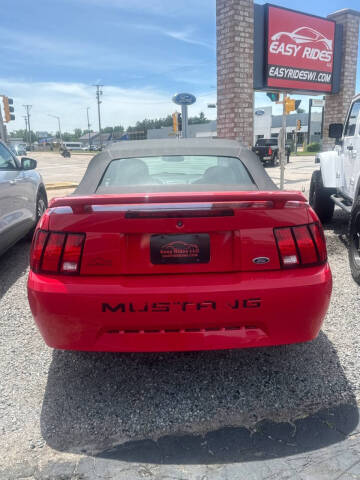 2004 Ford Mustang Deluxe
