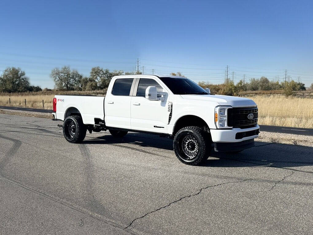 2023 Ford F-250 Super Duty XL's photo