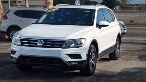 2018 Volkswagen Tiguan for sale at SUPERAUTO AUTO SALES INC in Hialeah FL