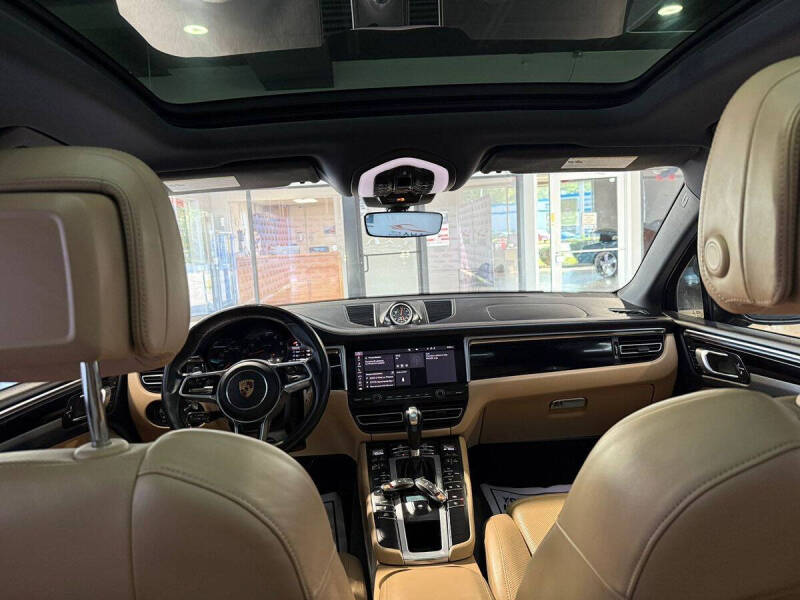 2020 Porsche Macan