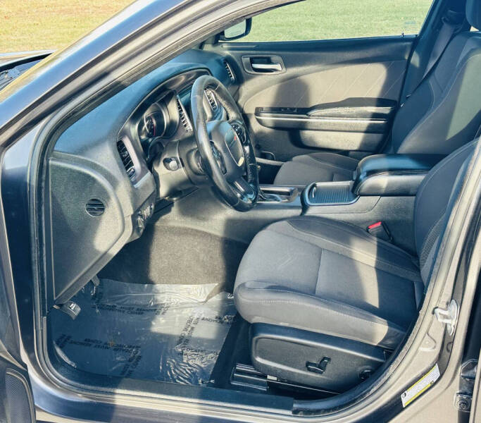 2019 Dodge Charger SXT