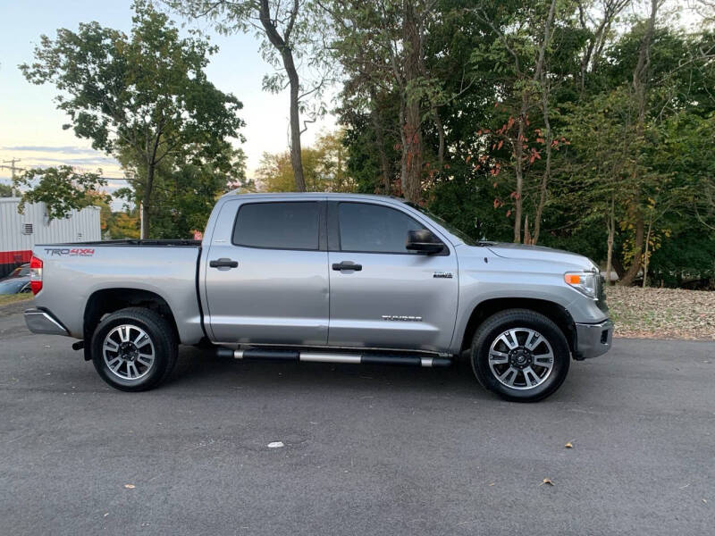 2015 Toyota Tundra null photo 5