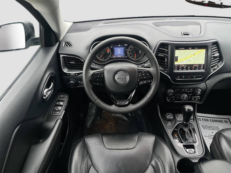 2023 Jeep Cherokee Altitude Lux