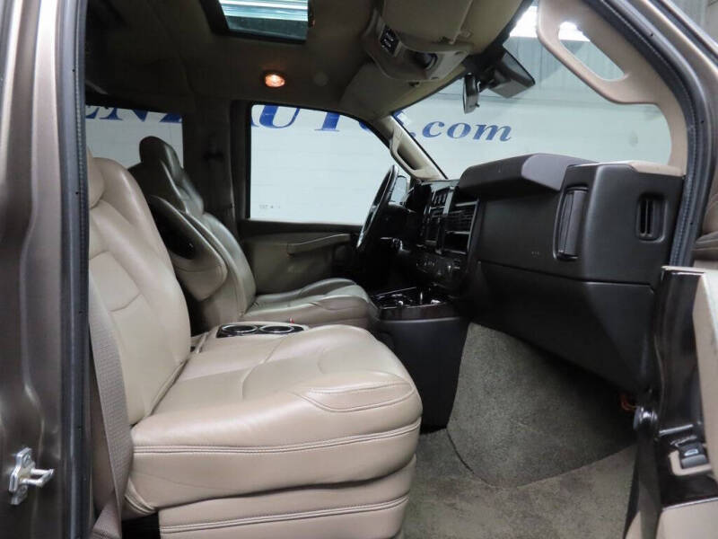 2021 GMC Savana 2500