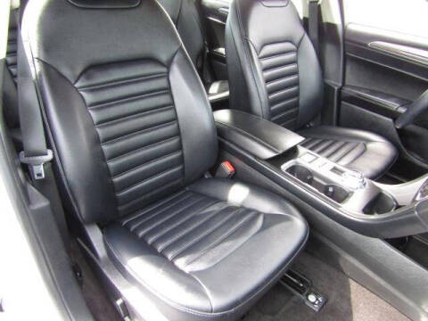 2020 Ford Fusion SEL