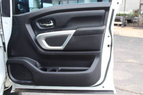 2017 Nissan Titan PRO-4X