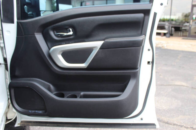 2017 Nissan Titan PRO-4X