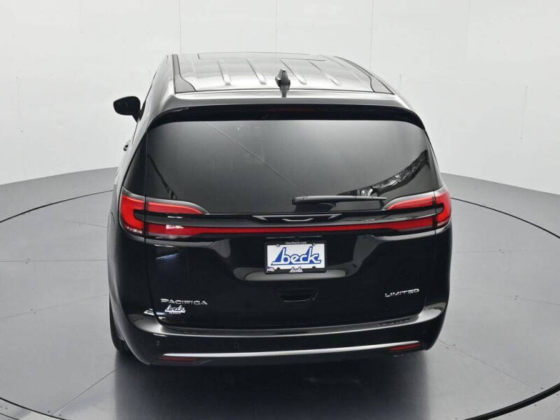 2027 Chrysler Pacifica Limited