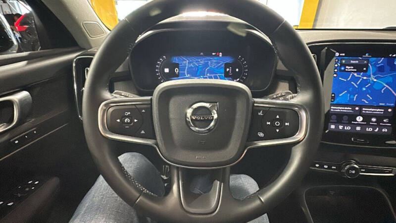 2026 Volvo XC40 B5 Plus