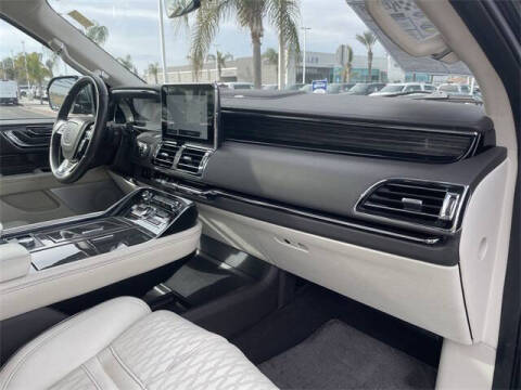 2021 Lincoln Navigator Black Label