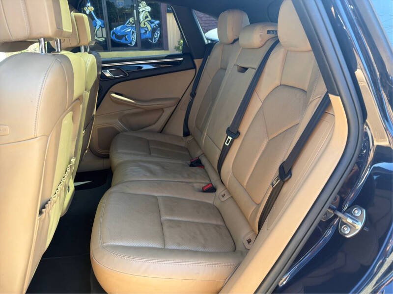 2017 Porsche Macan