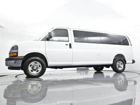 2025 Chevrolet Express LT 3500