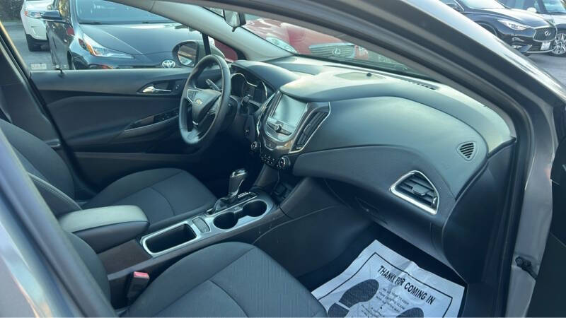 2018 Chevrolet Cruze LT Auto