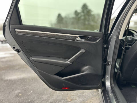 2018 Volkswagen Passat 2.0T SE