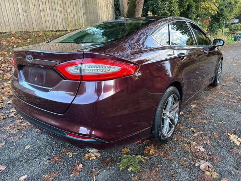 2013 Ford Fusion SE