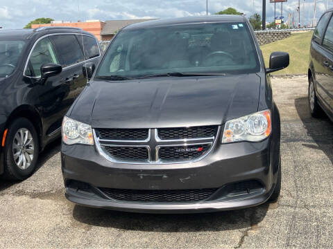 2017 Dodge Grand Caravan for sale at Greg's Auto Sales in Poplar Bluff MO