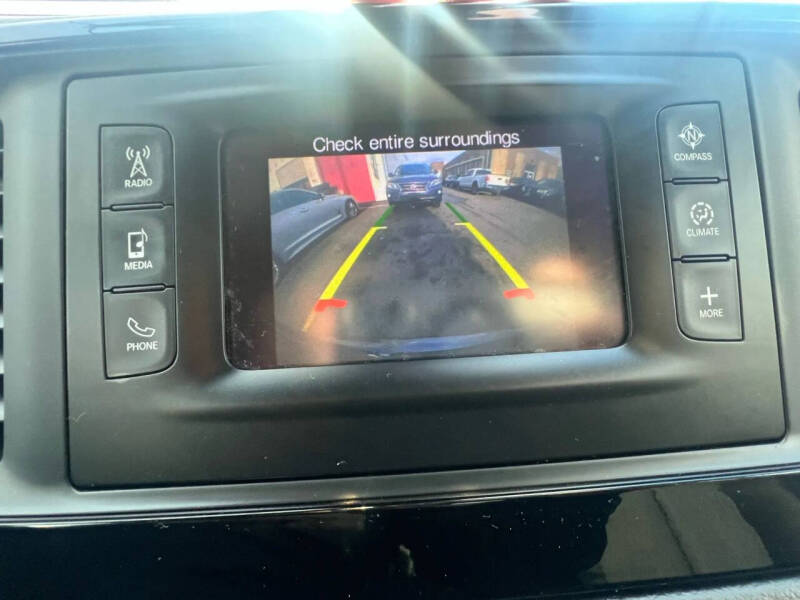 2017 Chrysler Pacifica Touring