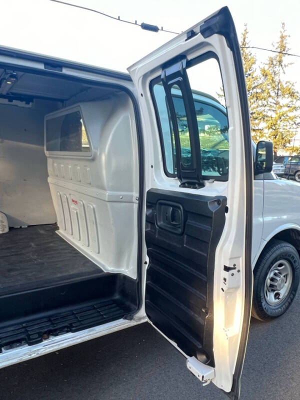 2021 Chevrolet Express 2500