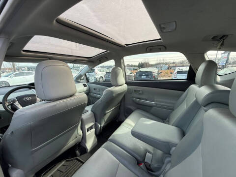 2012 Toyota Prius v Two