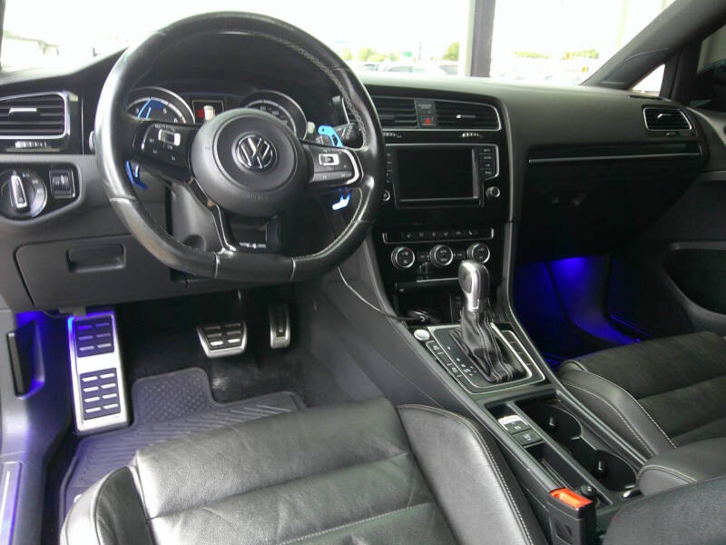 2016 Volkswagen Golf R 4Motion