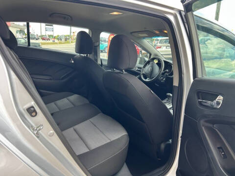 2016 Kia Forte5 LX