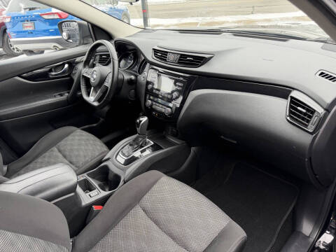 2017 Nissan Rogue Sport SV