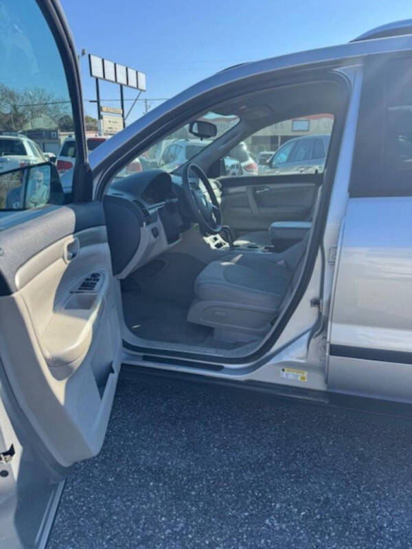 2007 Saturn Outlook XE