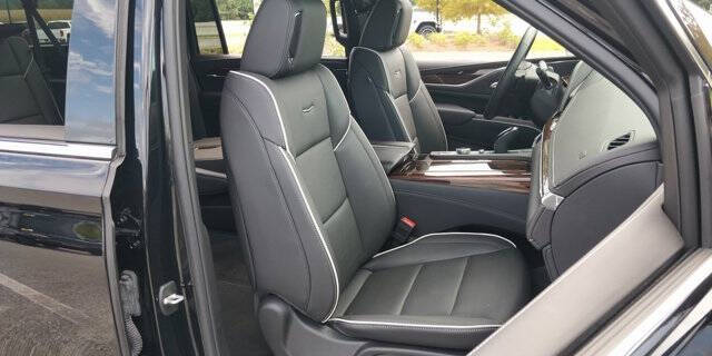 2024 Cadillac Escalade ESV Premium Luxury