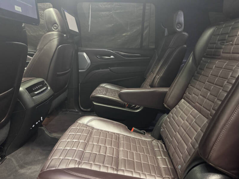 2024 Cadillac Escalade ESV Premium Luxury Platinum