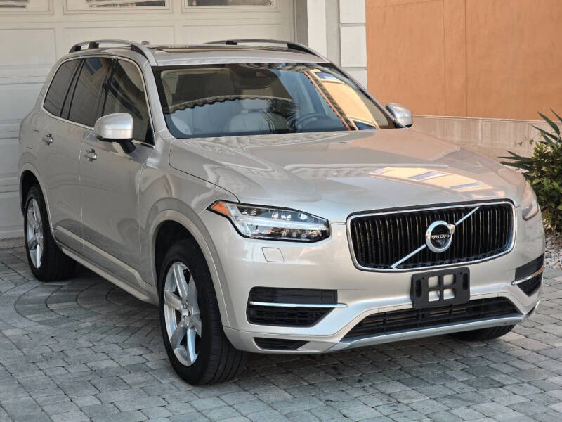 2016 Volvo XC90 T8 eAWD Momentum