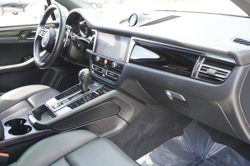 2023 Porsche Macan